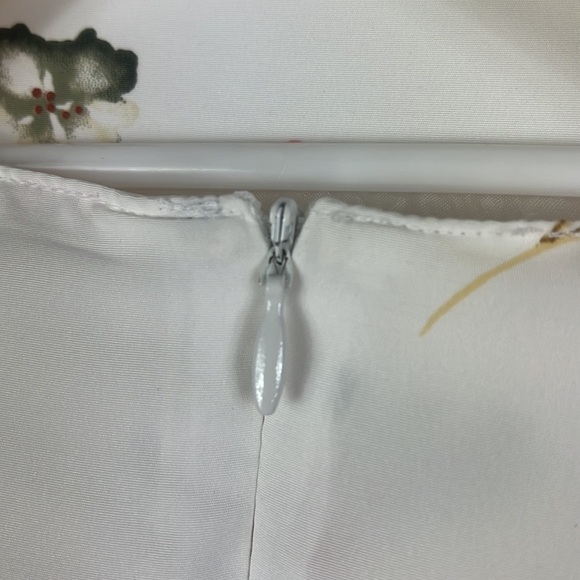 Newport News floral fit/flare flowy midi length dress Sz 8 - Picture 7 of 9